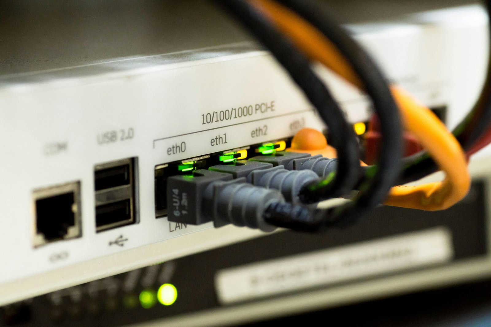 Wireshark vs Alternatives: What Beginners     Should Actually Use (2026)